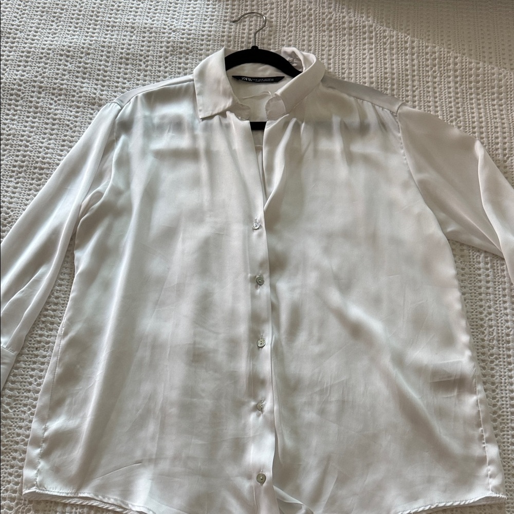 Zara White Button-Up Blouse